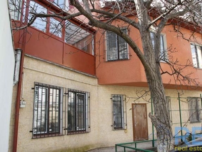 Продам квартиру 3 ком. квартира 138 кв.м, Одесса, Приморский р-н, Ясная