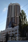 Трехкомнатная квартира ул. Глубочицкая 32б в Киеве F-33558