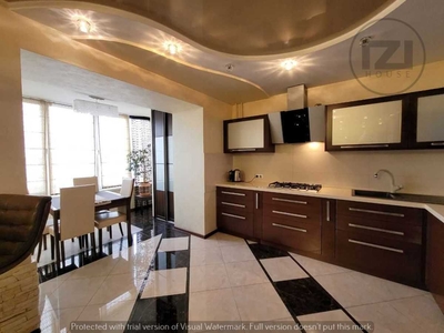 Продажа 4-комнатной квартиры 170 м², Александрийский бул.