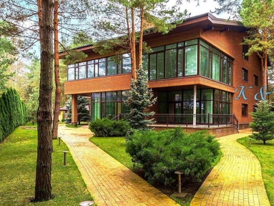 Продажа дома 1000 м², лісна, 1