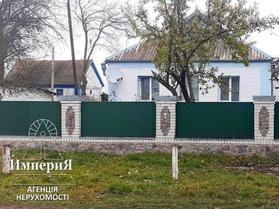 Кирпичный дом со всеми коммуникациями в Тарасовке.
