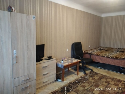 Сдам 1 комнатную квартиру возле Севастопольской площади