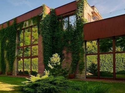 Продам резиденцію (1200м2)з авторським ремонтом на 3га лісу, Н. Безрадичі