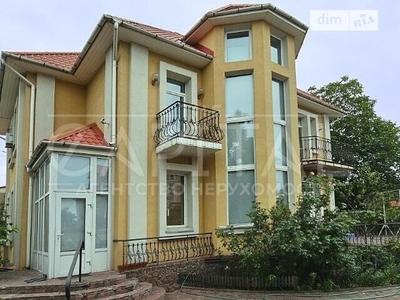 Продаж 3 поверхового будинку веранда і ділянкою на 8 соток, 450 кв. м, 6 кімнат, на вул. Садова 1