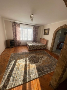 Оренда 4 кімнатна квартира Сихів вул Демнянська