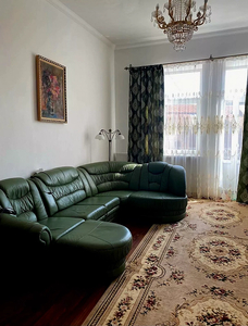 Двухкомнатная квартира посуточно в Львове, Франковский район, ул. Сахарова, 4 — 1001587112