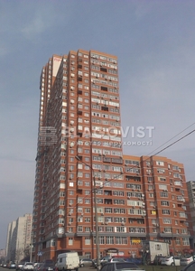 Трехкомнатная квартира долгосрочно ул. Ревуцкого 9 в Киеве R-55551 | Благовест