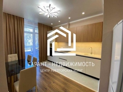 1 комнатная квартира с балконом в ЖК 4 Сезона, новый ремонт