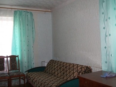 Продам 2-х комнатную квартиру с автономным отоплением Змиев Харьковская область