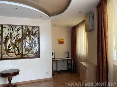 3-комнатная квартира, 140 м.кв.
