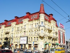 Трехкомнатная квартира ул. Чикаленко Евгения (Пушкинская) 45/2 в Киеве J-11318