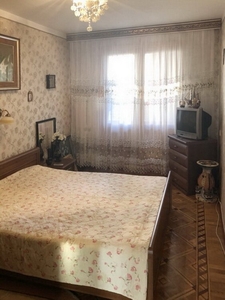 Продам 4-комнатную квартиру на Шевченко / Шампанский