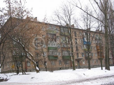 Продажа квартиры ул. Воробьева Генерала (Курская) 18 в Киеве