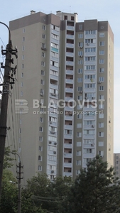 Трехкомнатная квартира ул. Яблонской Татьяны 6 в Киеве Q-3513