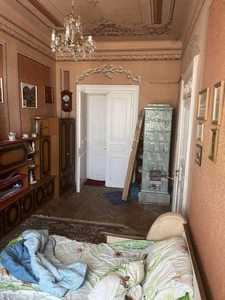 Продаж 2 кімнатної квартири по вул. Князя Романа, 60 кв. м.