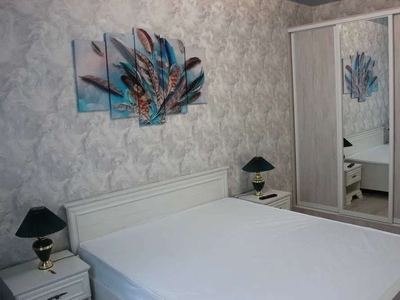 Аренда 1-комнатной квартиры 43 м², Ревуцкого ул.