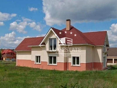 Продажа современного дома 271м² в КОТТЕДЖНОМ ГОРОДКЕ