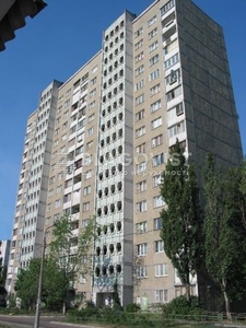 Двухкомнатная квартира долгосрочно ул. Озерная (Оболонь) 8 в Киеве R-43639