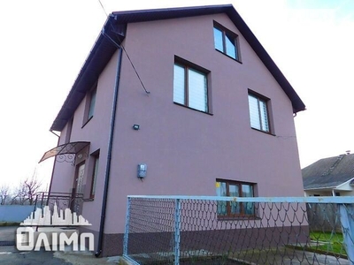 Продажа 2 этажного дома с отоплением и участком на 12.5 сотки, 120 кв. м, 5 комнат, на ул. Гагарина