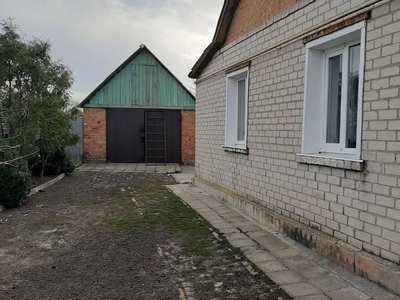 Продам дом со всеми удобствами в с. Лозовая Богодуховского района