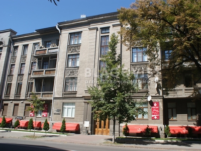 Трехкомнатная квартира долгосрочно ул. Шелковичная 10 в Киеве R-57188