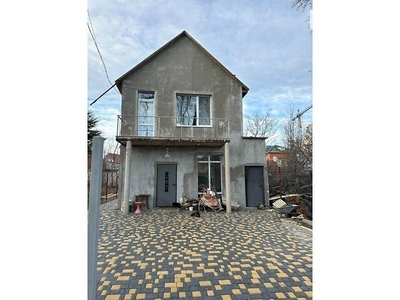 Продаж 2 поверхового будинку з ремонтом і ділянкою на 2.7 сотки, 190 кв. м, 3 кімнати, на вул. Дача Ковалевського