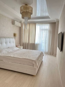 Продам квартиру 3 ком. квартира 117 кв.м, Одесса, Приморский р-н, Гагаринское Плато
