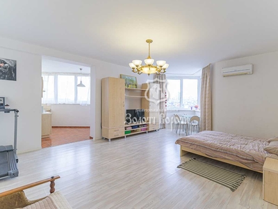 Продажа 2-комнатной квартиры 62.1 м², Саперно-Слободская ул., 22