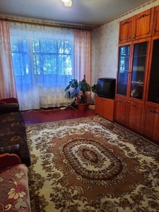 Срочно продам 1ком. квартиру на б. Краматорском в 13 доме.