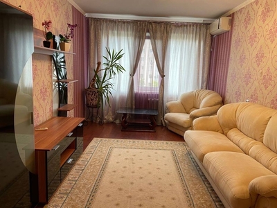 Трех комнатная квартира на Таирова с ремонтом и мебелью. Свободная