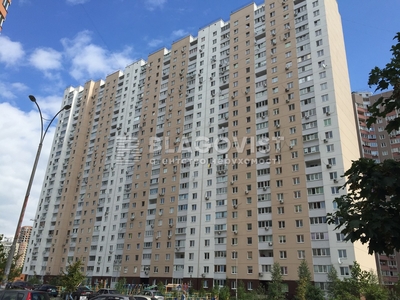 Четырехкомнатная квартира долгосрочно ул. Урловская 38 в Киеве R-53930 | Благовест