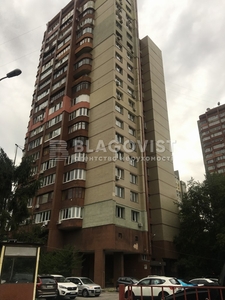 Трехкомнатная квартира долгосрочно ул. Старонаводницкая 8 в Киеве R-46652 | Благовест