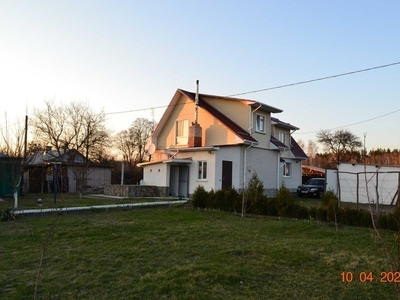 Продам хороший дом в городе Остер, Черниговская область.
