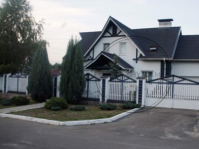 дом Софиевская Борщаговка-247 м2
