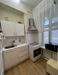 Продам 1-комнатную просторную квартиру в центре города Одесса по ...