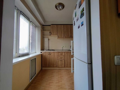 Продажа 1-комнатной квартиры 31 м², Жилянская ул., 45