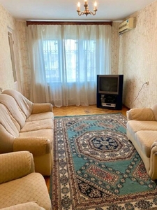 Продам трёхкомнатную квартиру на Черемушках, район парка Горького. ...
