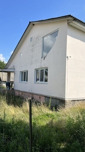 Будинок в селі Боромики