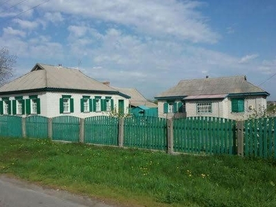 Продам дом газиф. в с. Успенка, 15км от Кременчуга по трассе Киев-Днепр.