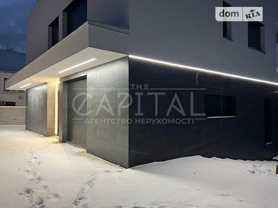 Продаж 3 поверхового будинку з ремонтом і ділянкою на 20 соток, 350 кв. м, 1 кімната, на вул. Марини Боровиченко