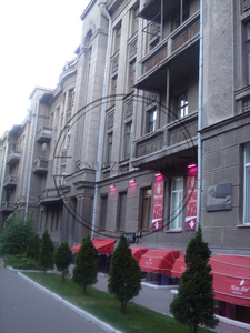 Шикарный офис на ул.Шелковичная 10 .3-кабинета м.Крещатик
