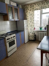 Продам 2 комнатную квартиру в центре по ул. Первомайской