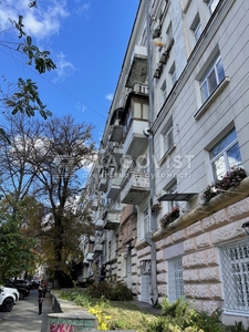 Четырехкомнатная квартира ул. Обсерваторная 10 в Киеве J-16497