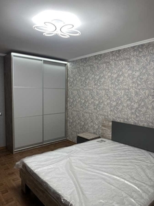 Аренда 1-комнатной квартиры 50 м², Ревуцкого ул., 54
