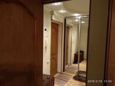 Сдам 2-х комнатную квартиру возле м. Черниговская