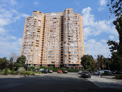 Трехкомнатная квартира долгосрочно Шамо Игоря бул. (Давыдова А. бул.) 12 в Киеве R-57317
