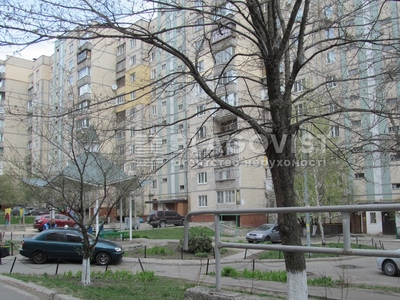 Трехкомнатная квартира ул. Печенежская 9 в Киеве R-57171 | Благовест