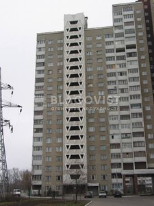 Трехкомнатная квартира долгосрочно ул. Заболотного Академика 102 в Киеве G-770077