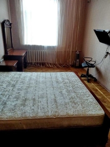 3-х комнатная квартира в сталинском доме на ул. Ясной