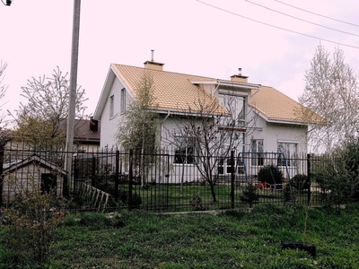 Дом в Подгородном рядом с рекой